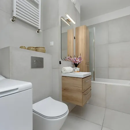 Daire Modern With Balcony & Parking Mokotow By Renters