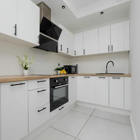 Daire Modern With Balcony & Parking Mokotow By Renters Varşova